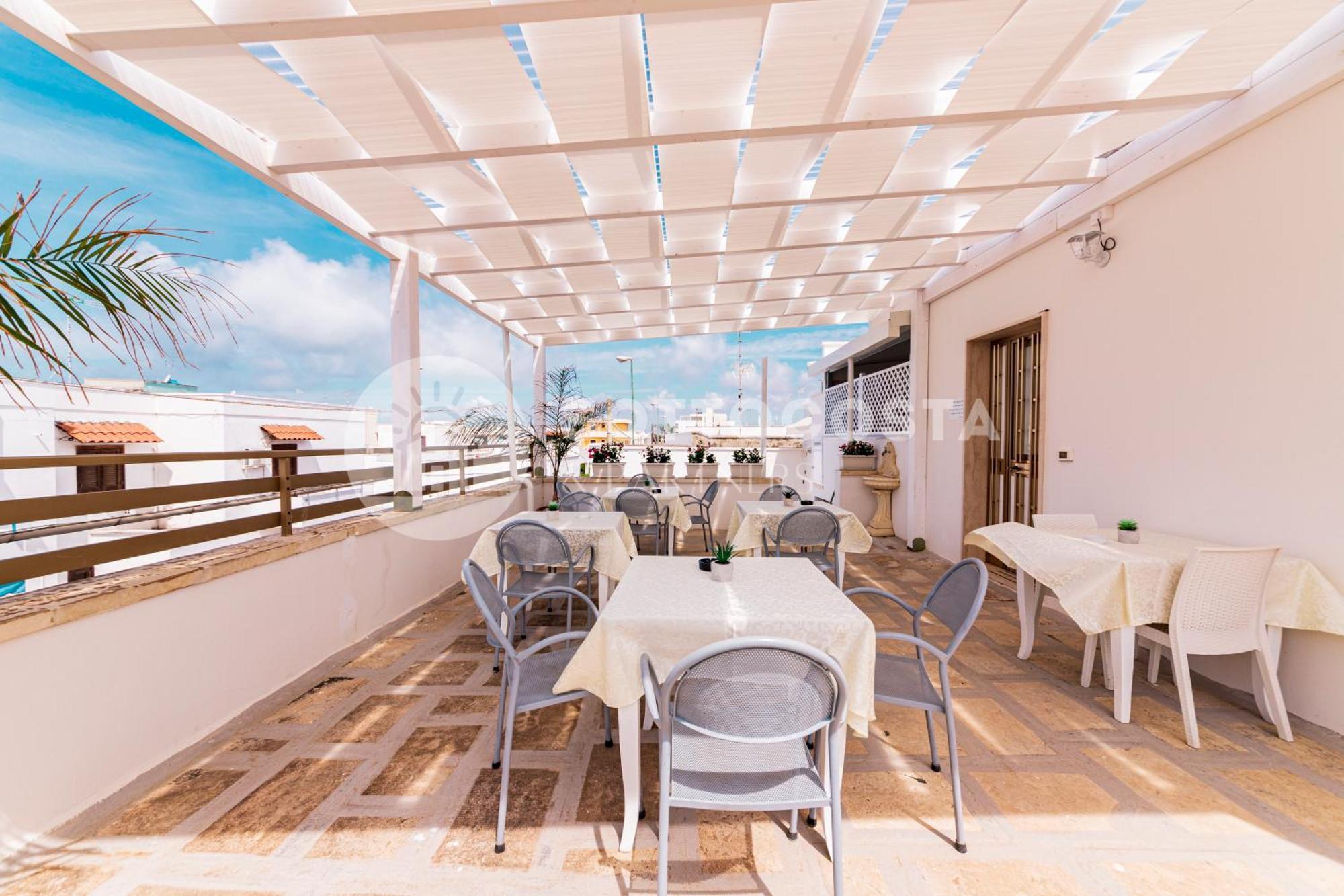 Hotel Lory'S House Porto Cesareo Exterior foto