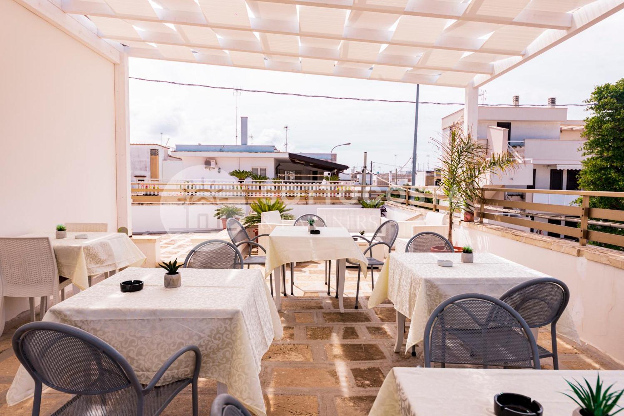 Hotel Lory'S House Porto Cesareo Exterior foto