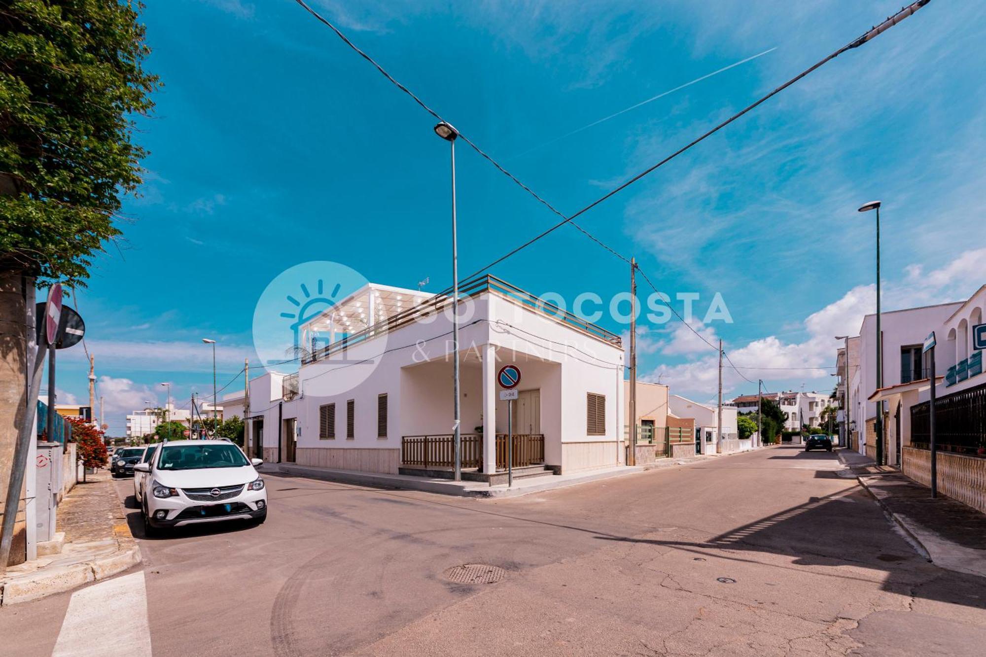 Hotel Lory'S House Porto Cesareo Exterior foto